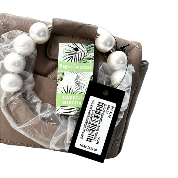 NWT Badgley Mischka Clutch Bag with Pearl Handle Crossbody Taupe - Picture 4 of 6